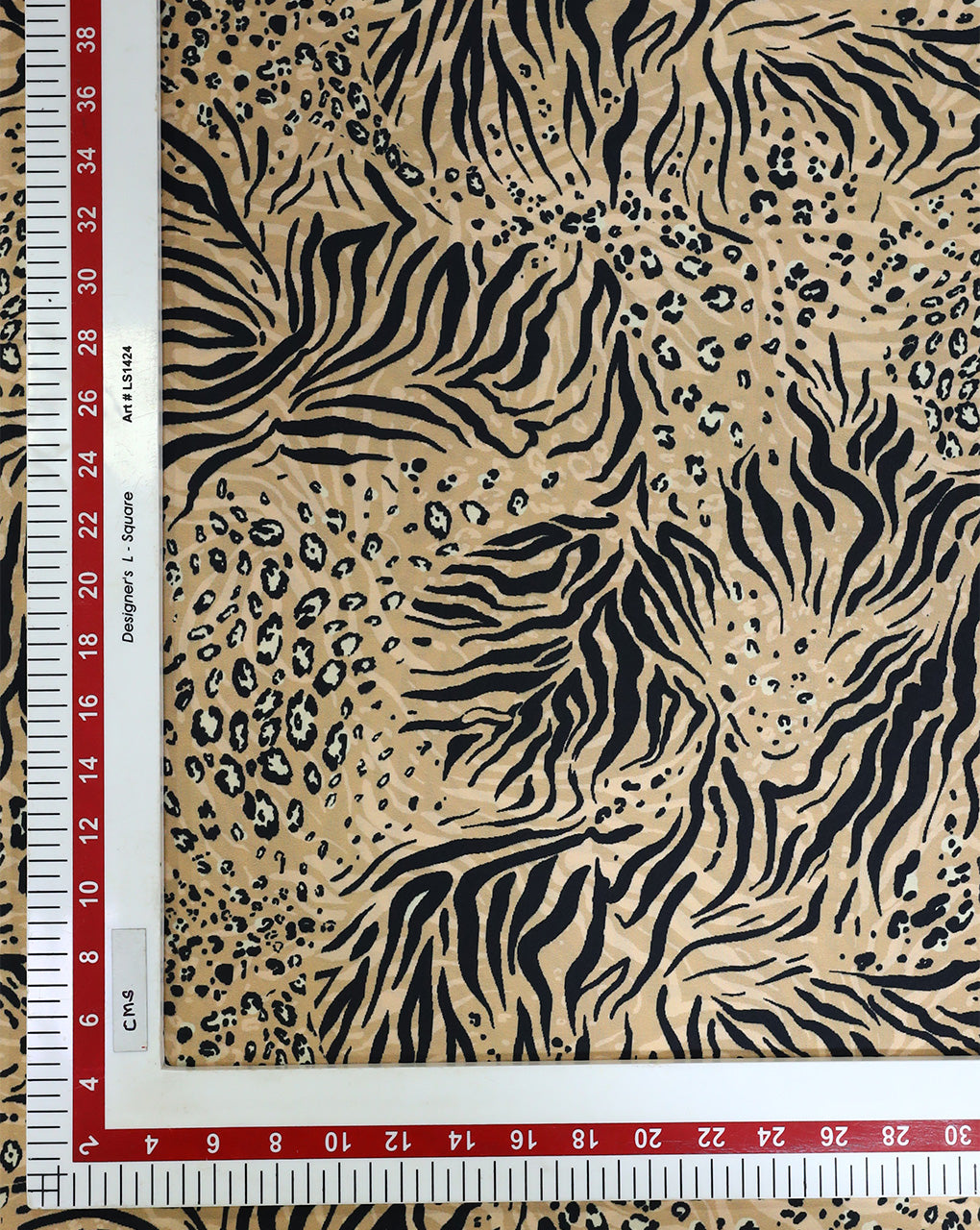 ANIMAL PATTERN POLYESTER CREPE DIGITAL PRINTED FABRIC