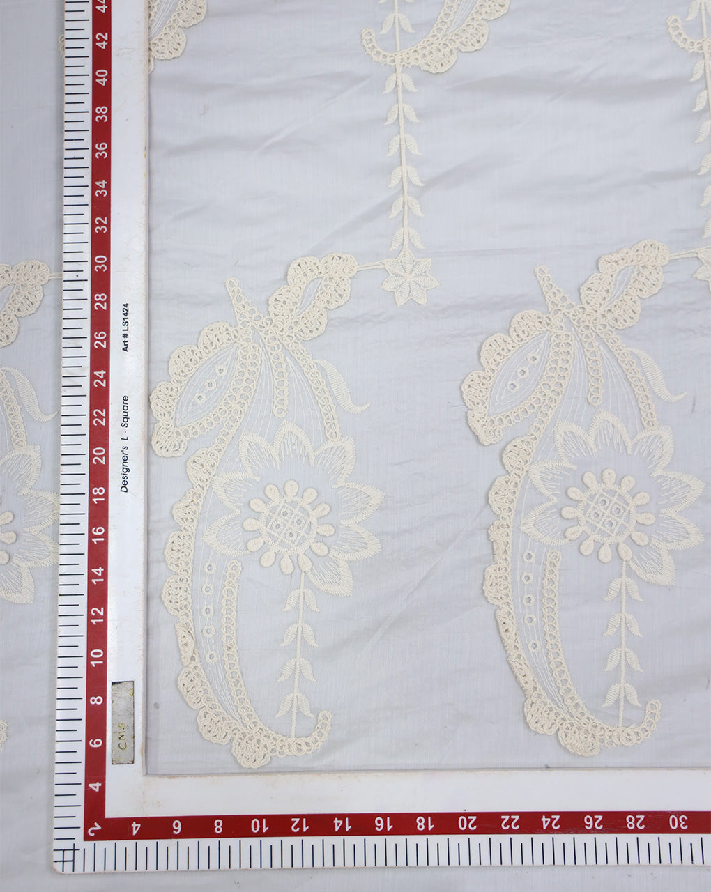 3D EMBROIDERY FABRIC
