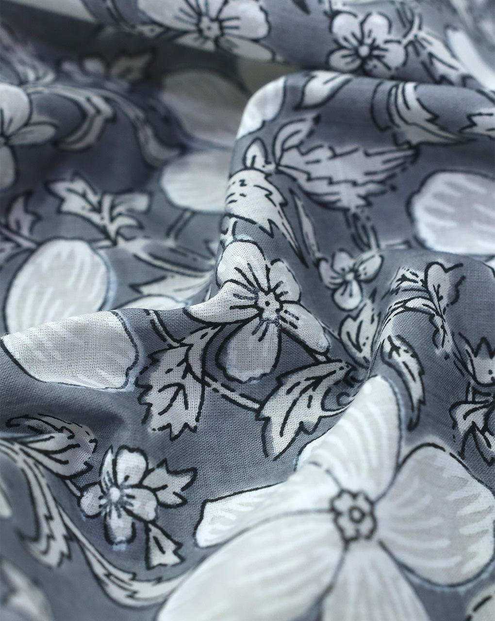 GREY & WHITE FLORAL DESIGN COTTON PRINTED FABRIC