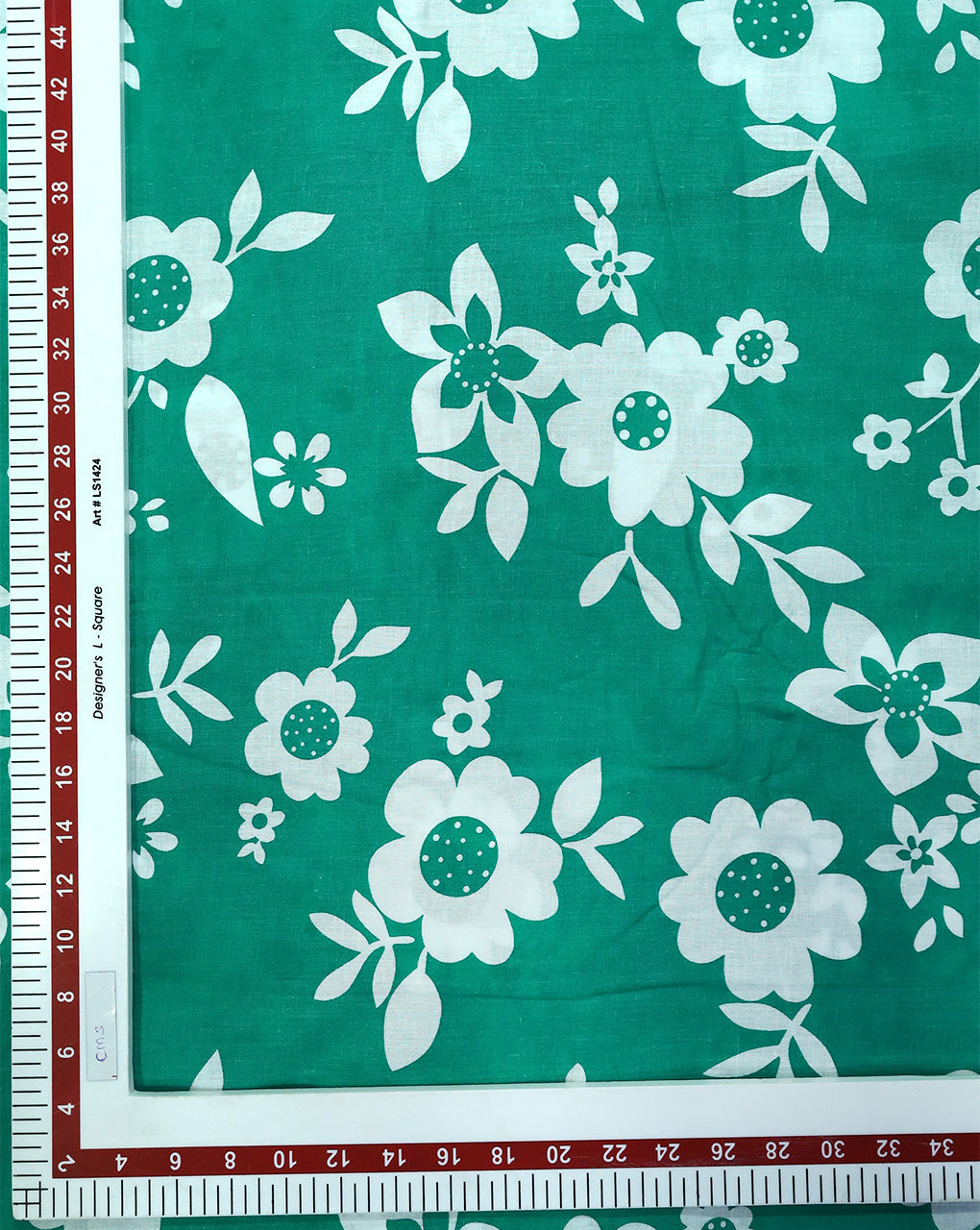 GREEN & WHITE FLORAL DESIGN COTTON PRINTED FABRIC