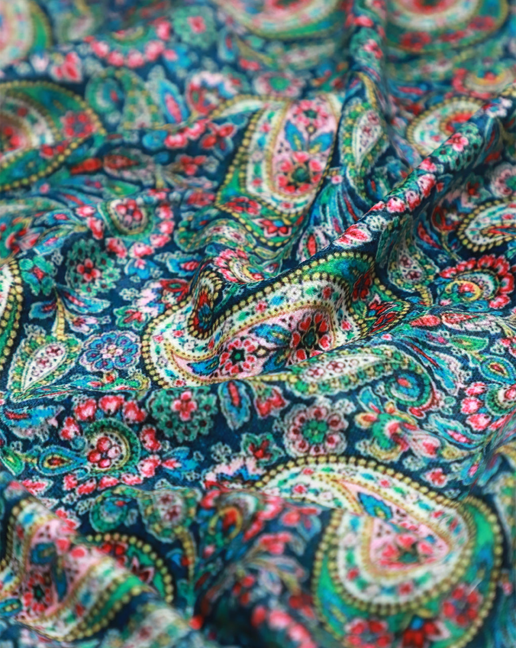 MULTICOLOR PRINTED POLYESTER VELVET FABRIC