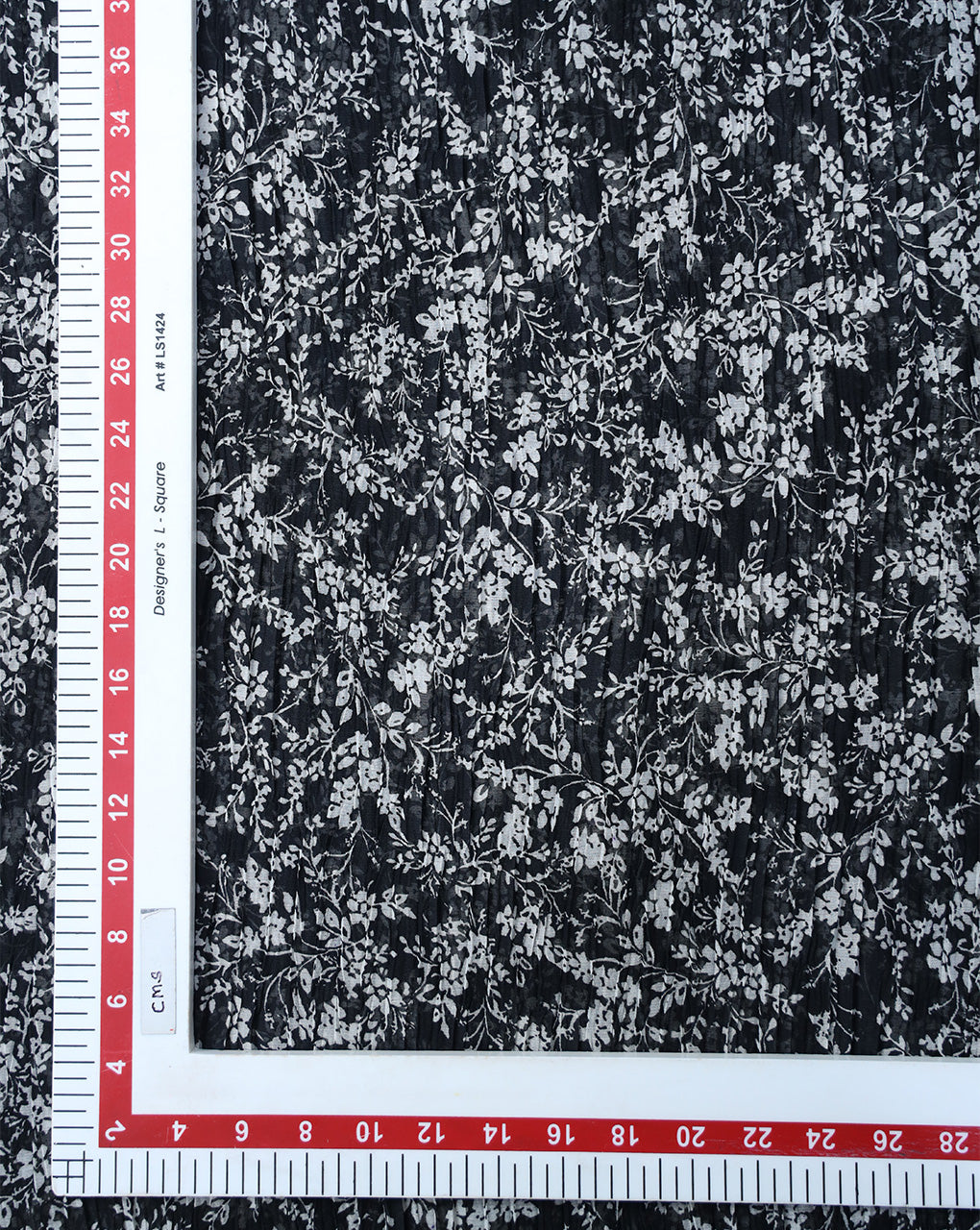 MULTICOLOR POLYESTER PLEATED FABRIC