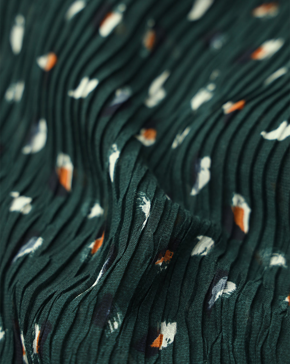 DARK GREEN POLYESTER PLEATED FABRIC