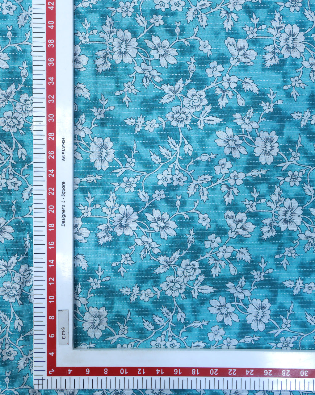 MULTICOLOR FLORAL DESIGN COTTON PRINTED FABRIC