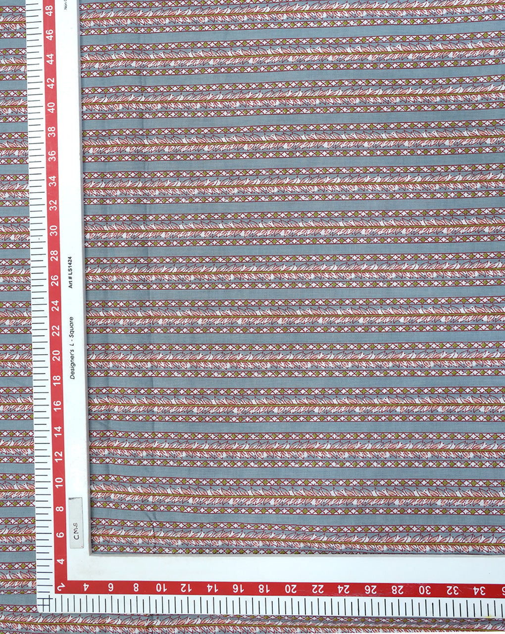 MULTICOLOR ABSTRACT DESIGN COTTON PRINTED FABRIC