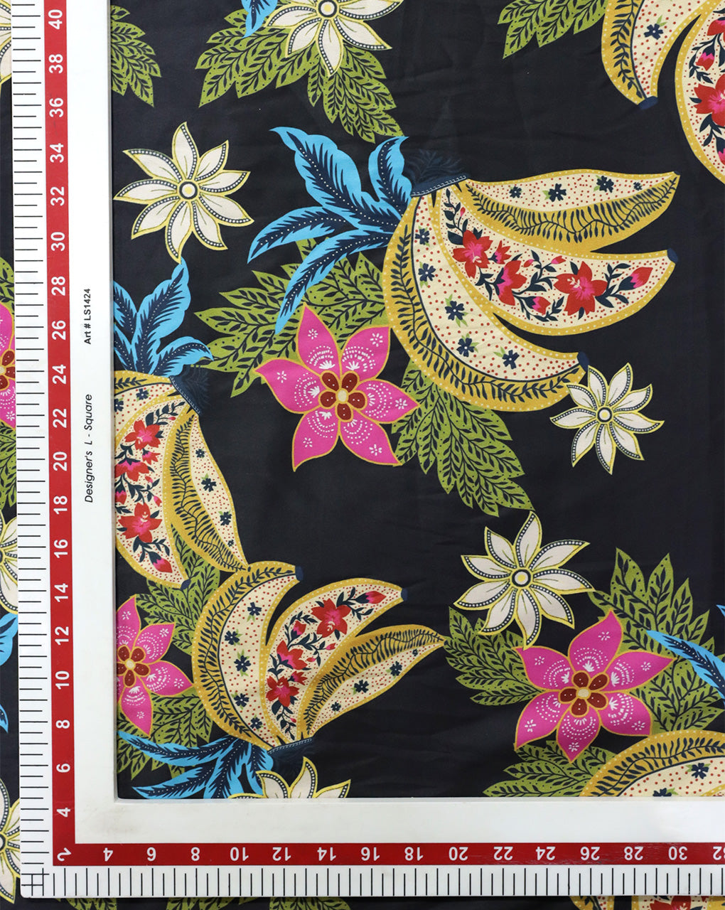 POLYESTER DIGITAL PRINTED FABRIC (WIDTH-56 INCHES)