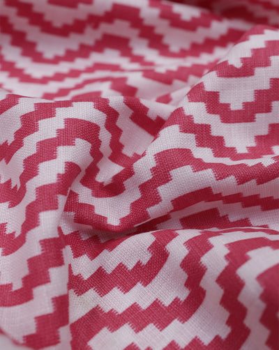 WHITE & PINK ZIGZAG DESIGN PRINTED POLYESTER SPUN FABRIC