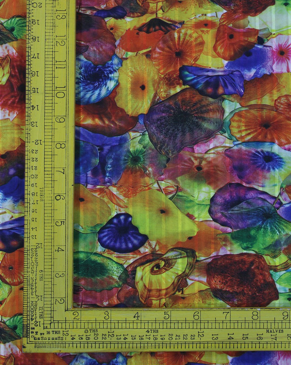 Multicolor Floral Design Polyester Crepe Digital Printed Fabric