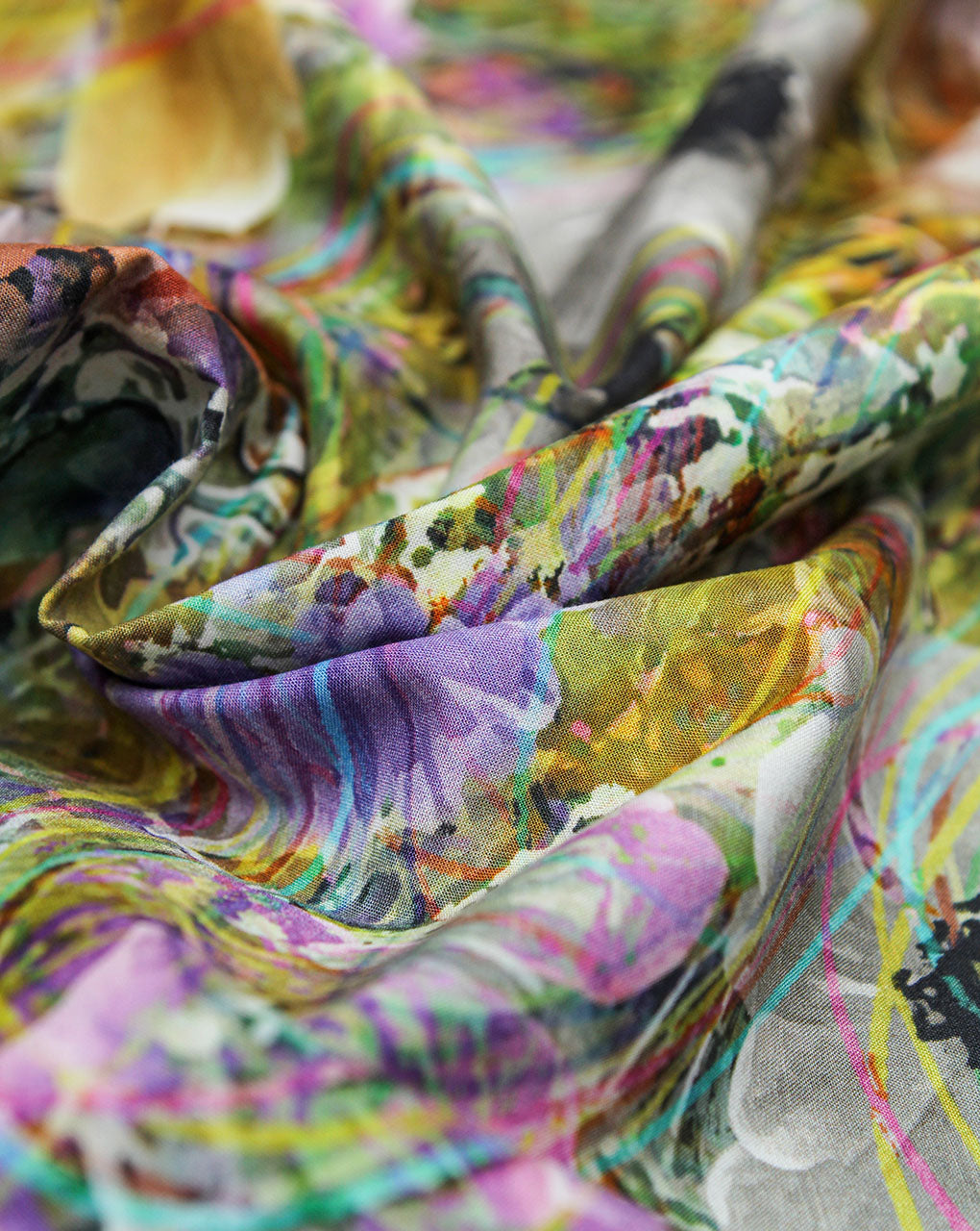 Multicolor And Multicolor Floral Design Cotton Print Fabric