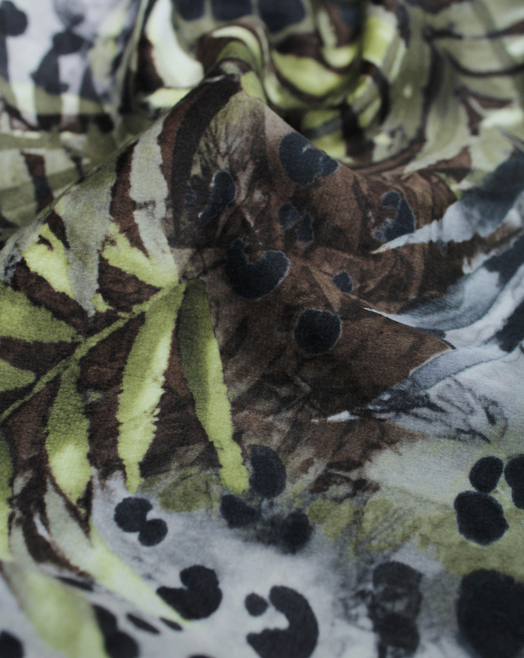 Multicolor Leaf Print Velvet Fabric