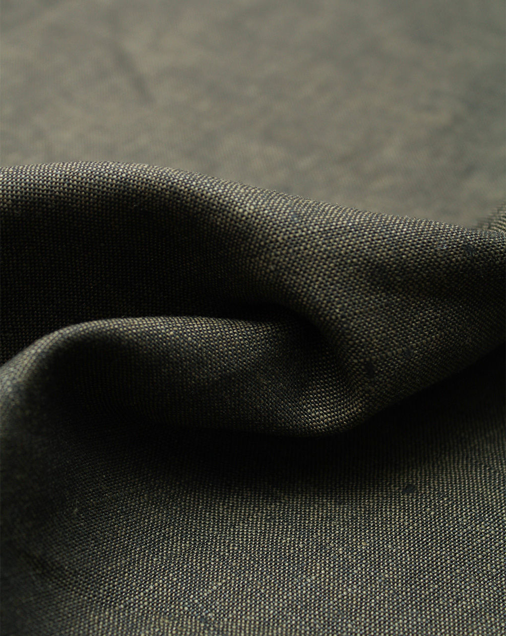 Brown Yarn Dyed Linen Chambray Suiting Fabric