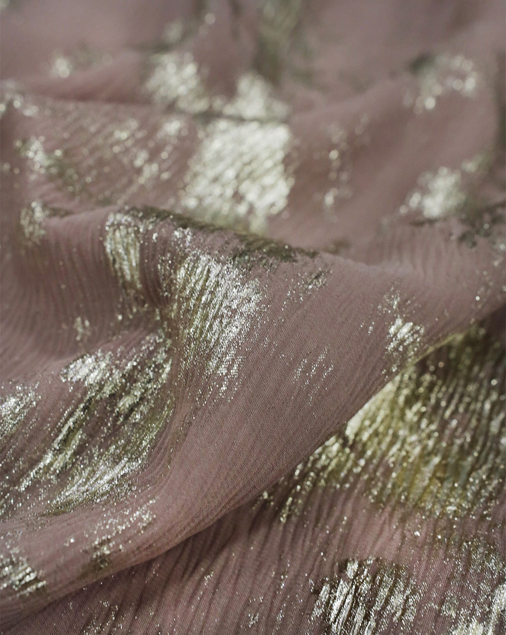 POLYESTER GEORGETTE FOIL PLEATED FABRIC ( WIDTH 58 INCHES )