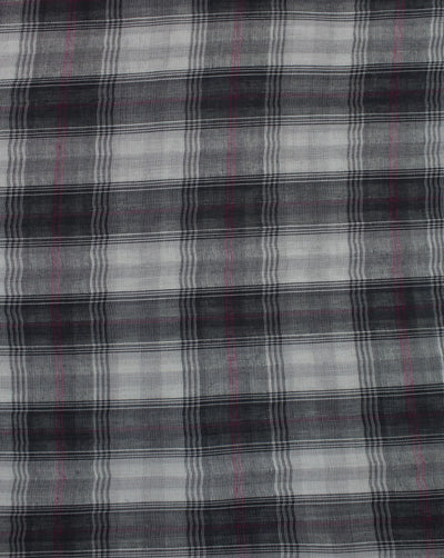 White And Black Checks Yarn Dyed Cotton Fabric