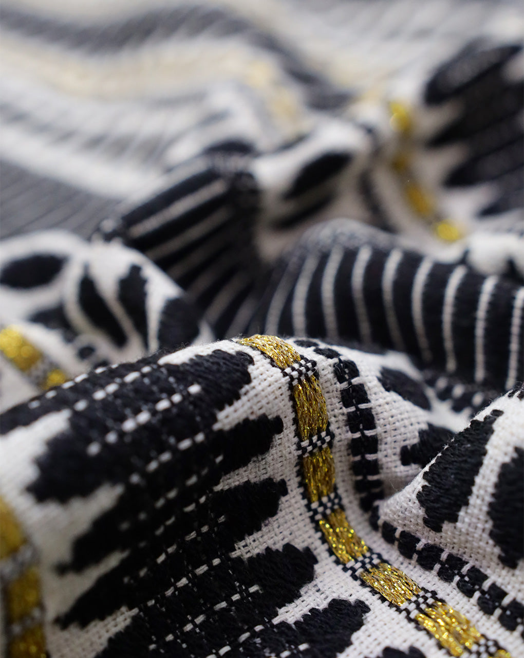 BLACK & WHITE COTTON ACRYLIC JACQUARD FABRIC WITH LUREX